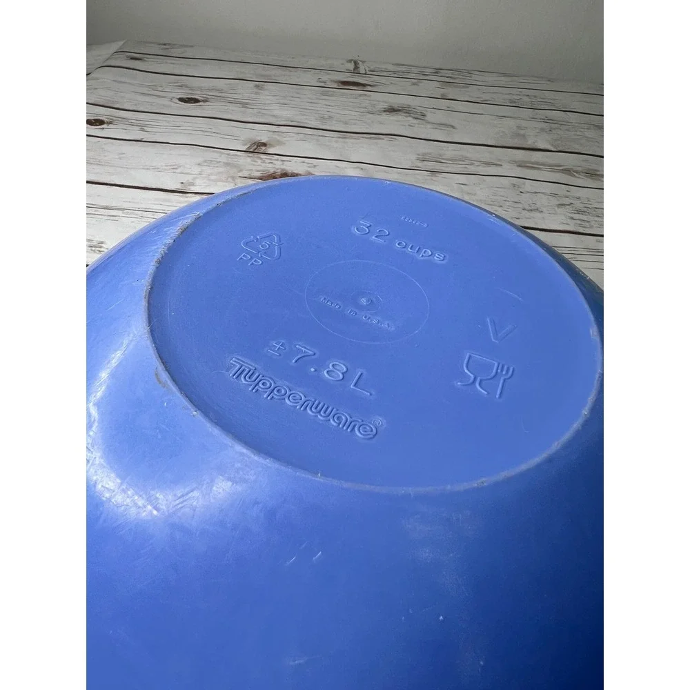 Tupperware Mixing Bowl Blue Large 32 Cup 7.8L Plastic Round 2539 13in